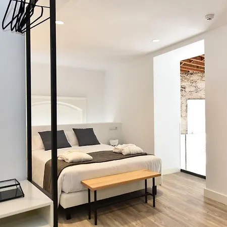 Off Triana * Las Palmas de Gran Canaria