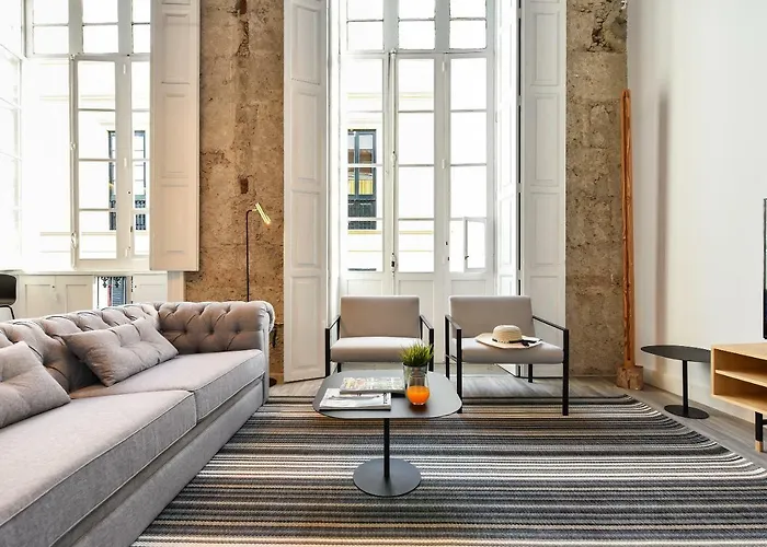 Off Triana Lejlighed