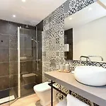 Apartment Off Triana