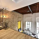 Apartment Off Triana
