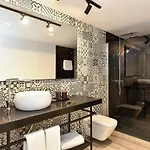 Apartment Off Triana