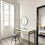Apartment Off Triana