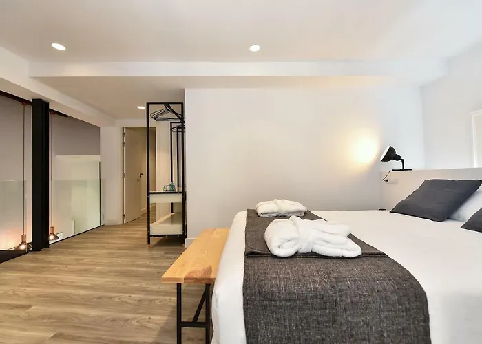 Off Triana * Las Palmas de Gran Canaria